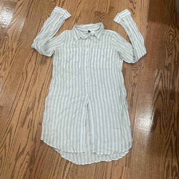 H&M Other - T shirt dress H&M size 4 good condition women